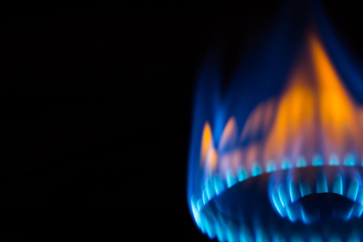 Gaz naturel ou alternatif : les critères à comparer avant de prendre une décision