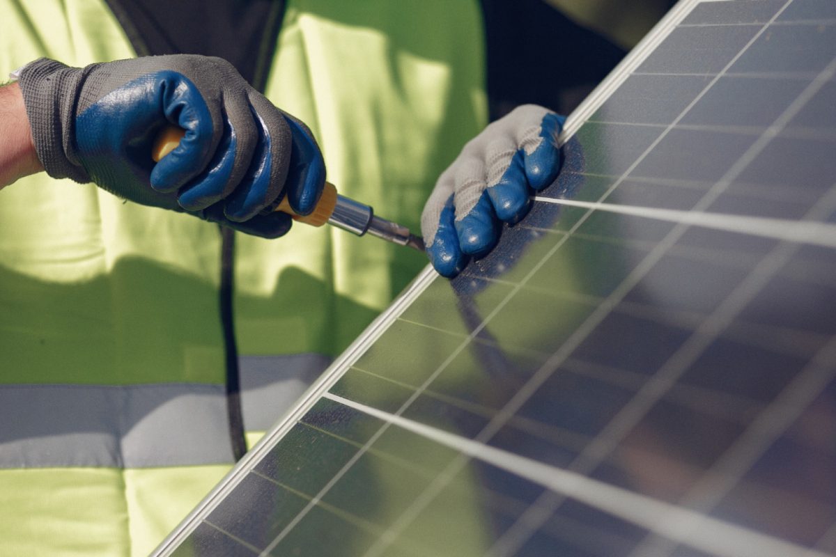Agrivoltaïsme et énergie partagée : le tracker solaire au service des territoires ruraux